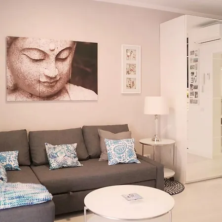 Comfortable 2 Bedroom Terrace Apartment Beach & Center 4 Guests Арона